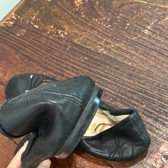 Sam Edelman Black Leather Flats - Picture 3 of 3